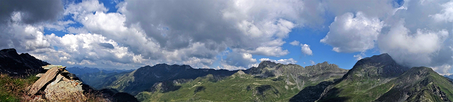 Panoramica dal Monte Reseda (2383 m)